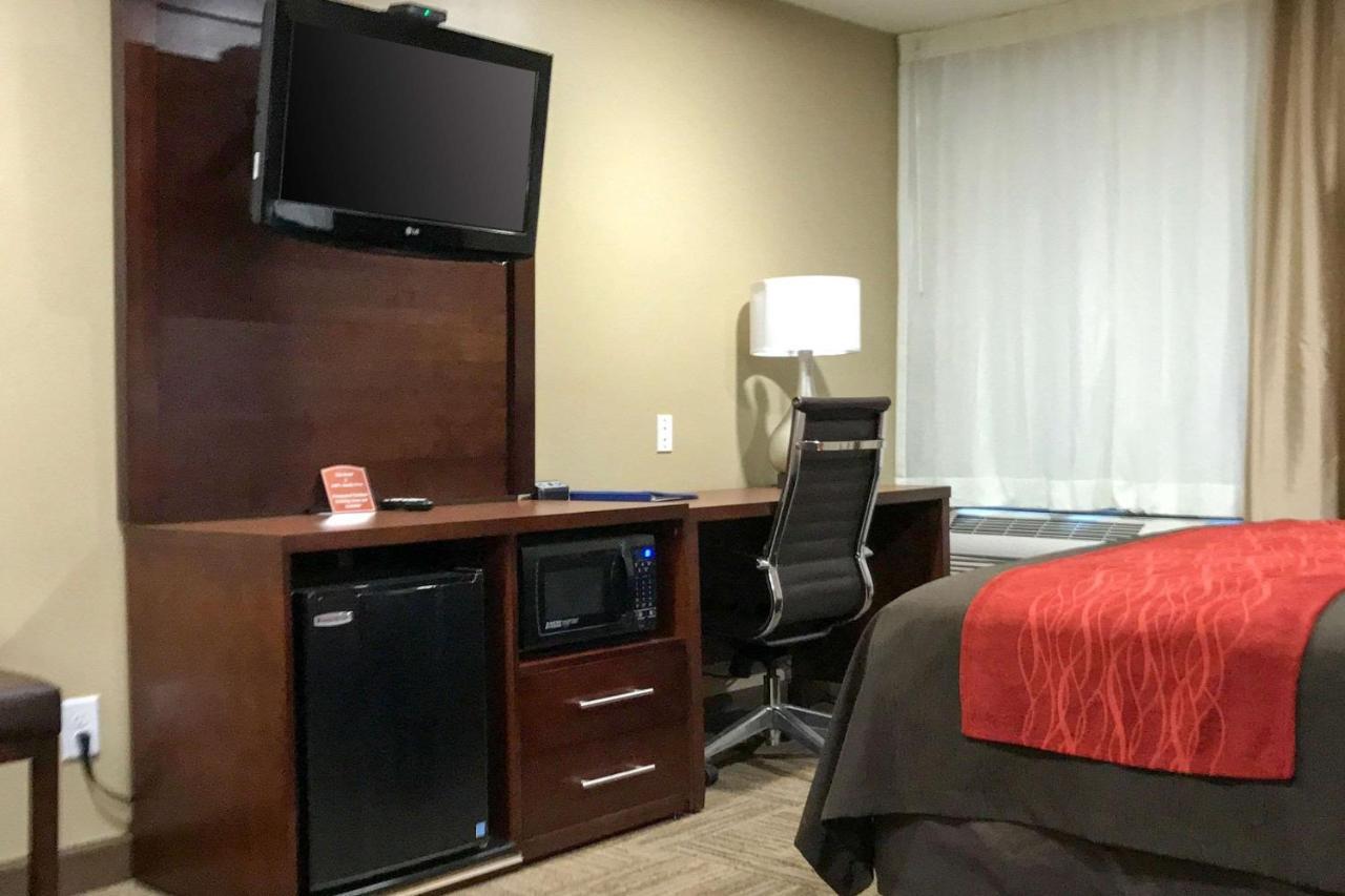 Pulaski Giles Hotel Inn And Suites מראה חיצוני תמונה