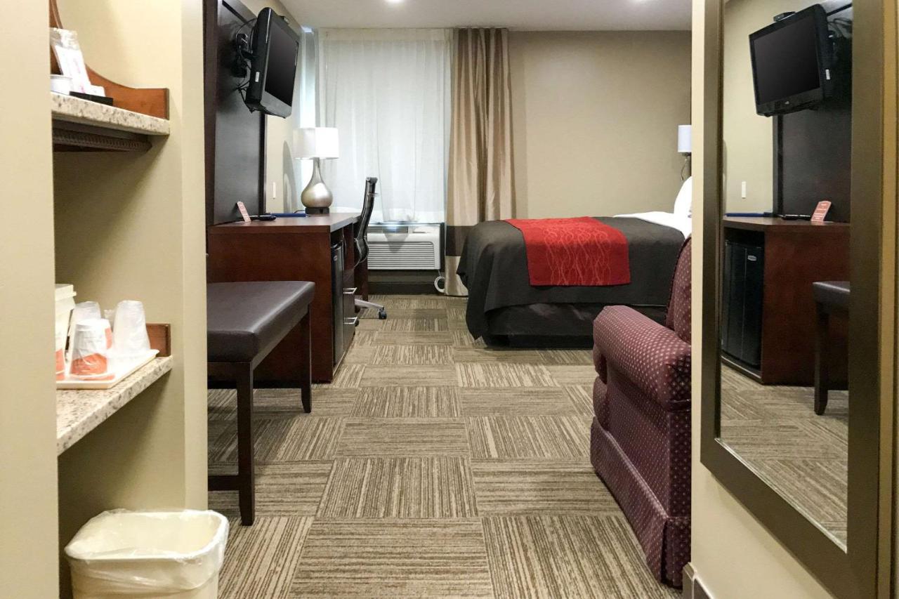 Pulaski Giles Hotel Inn And Suites מראה חיצוני תמונה