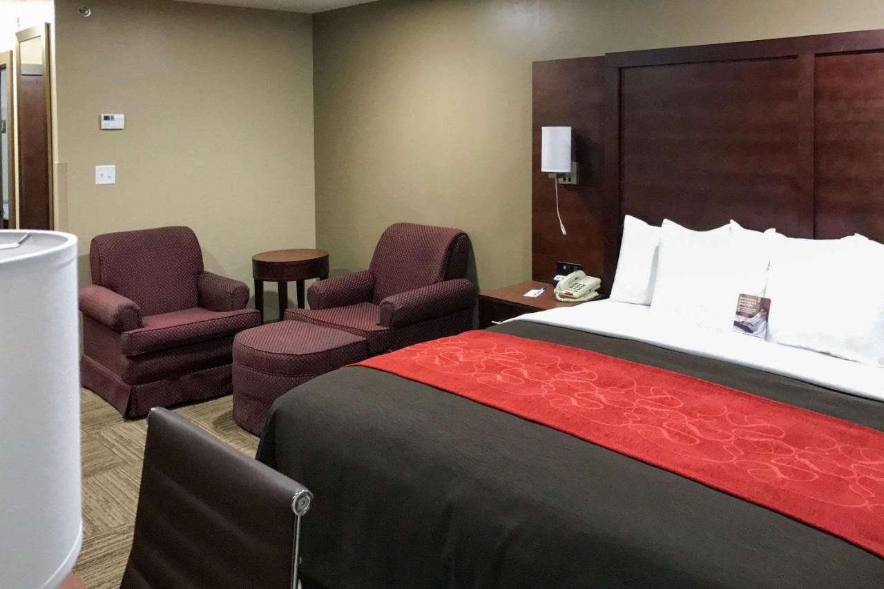 Pulaski Giles Hotel Inn And Suites מראה חיצוני תמונה