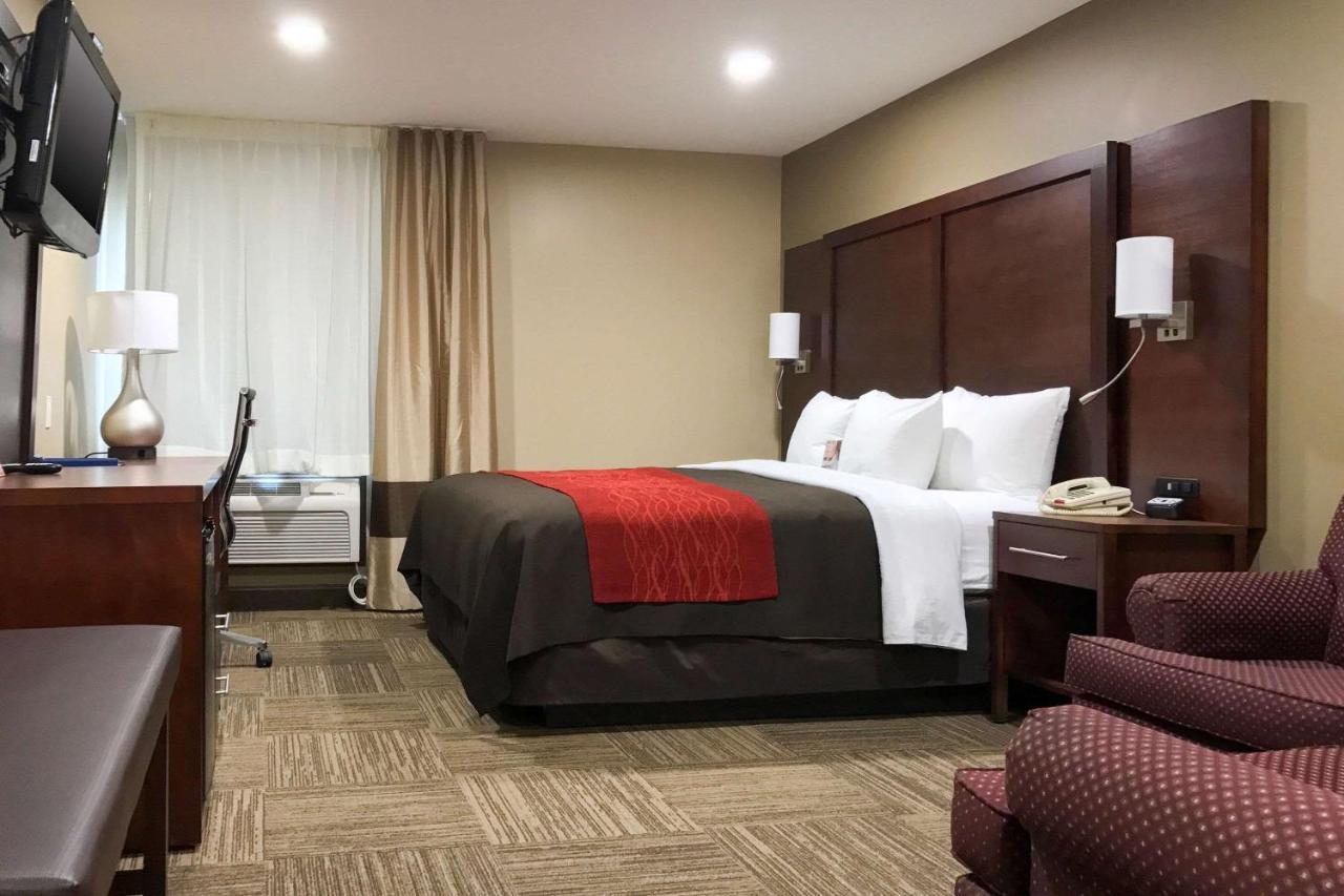 Pulaski Giles Hotel Inn And Suites מראה חיצוני תמונה