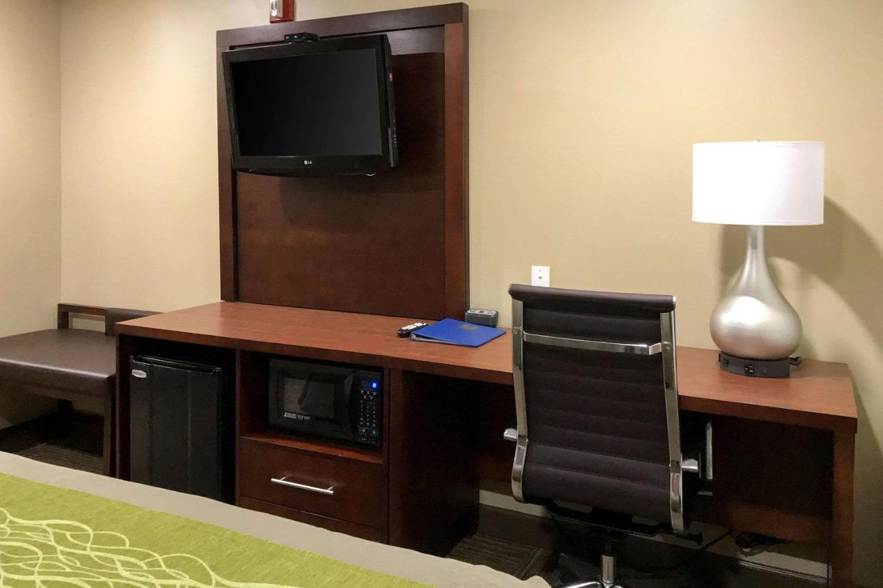 Pulaski Giles Hotel Inn And Suites מראה חיצוני תמונה