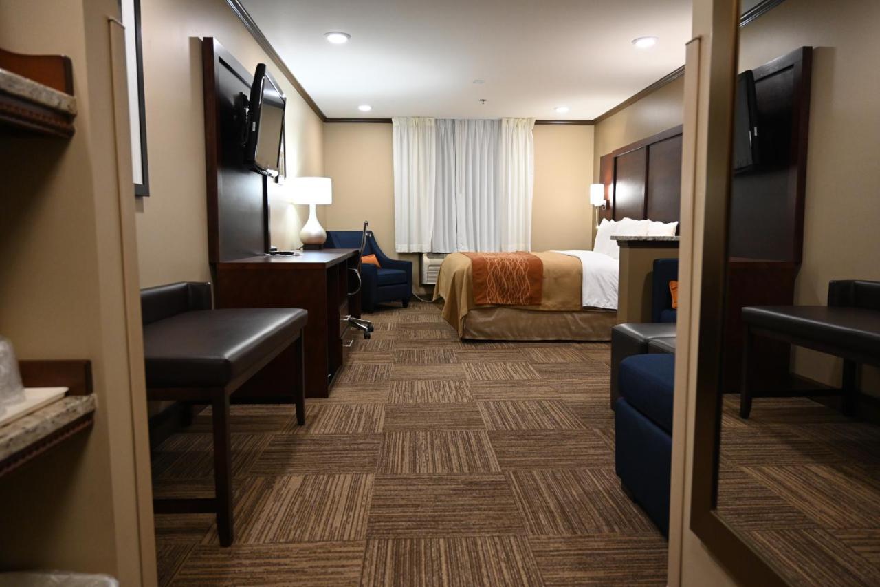 Pulaski Giles Hotel Inn And Suites מראה חיצוני תמונה