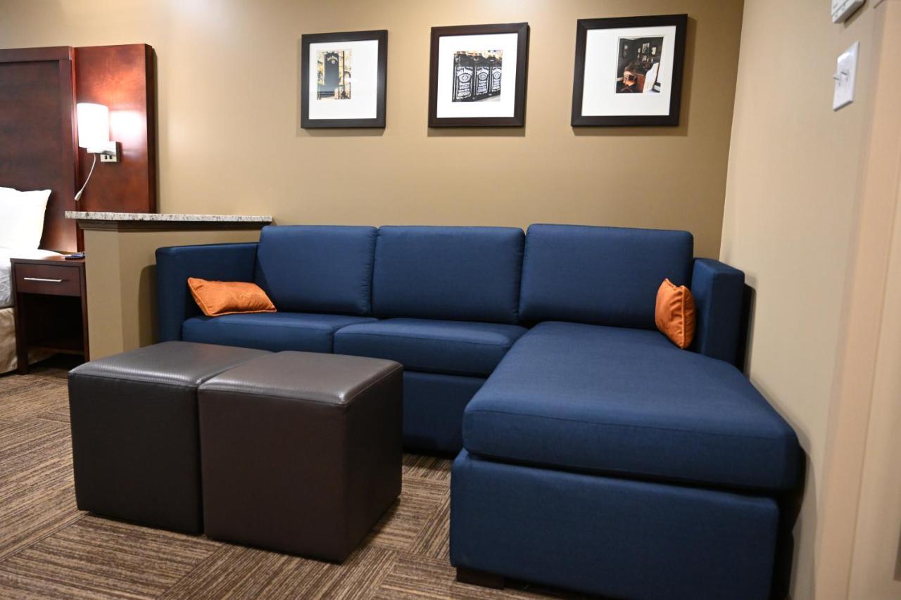 Pulaski Giles Hotel Inn And Suites מראה חיצוני תמונה