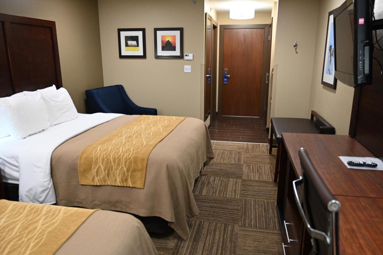 Pulaski Giles Hotel Inn And Suites מראה חיצוני תמונה