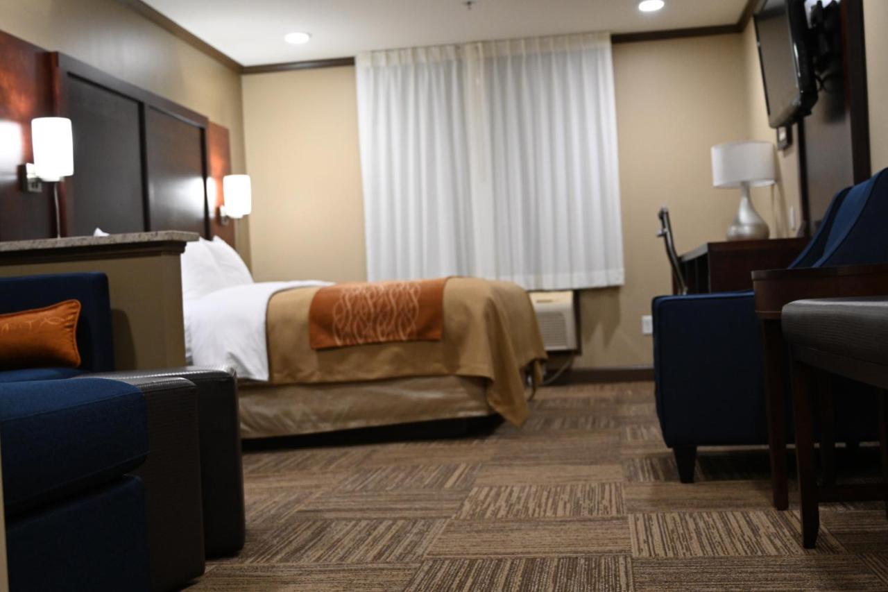 Pulaski Giles Hotel Inn And Suites מראה חיצוני תמונה