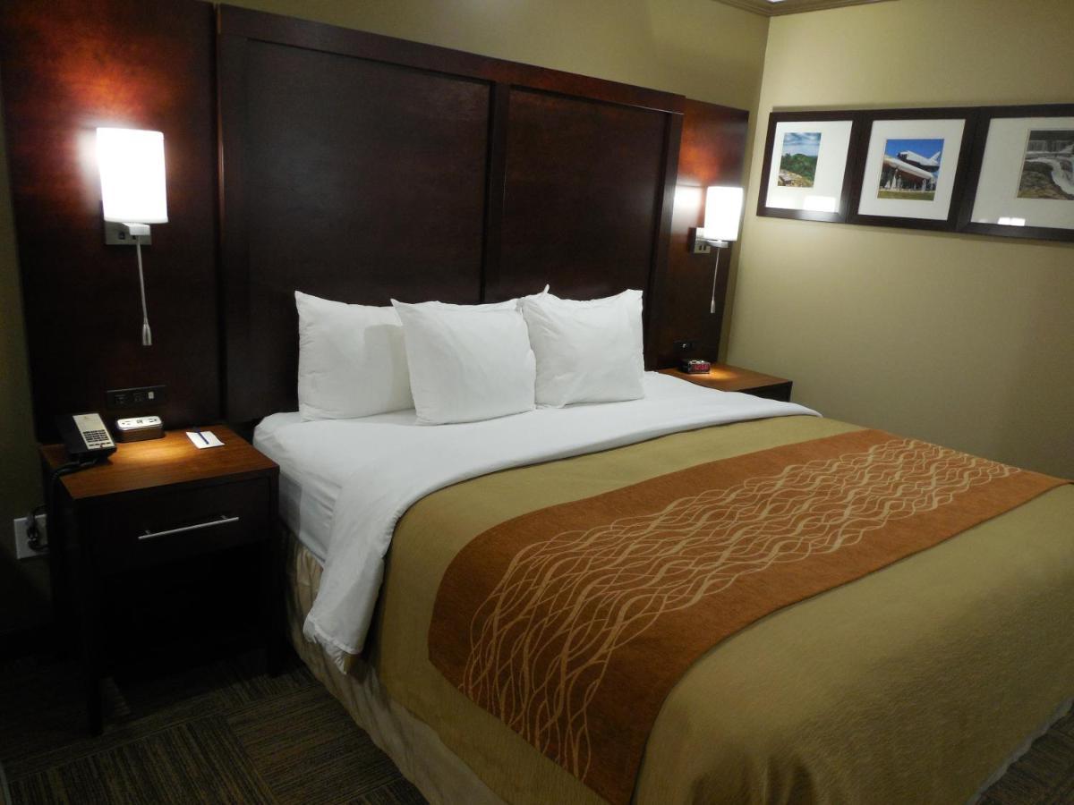 Pulaski Giles Hotel Inn And Suites מראה חיצוני תמונה