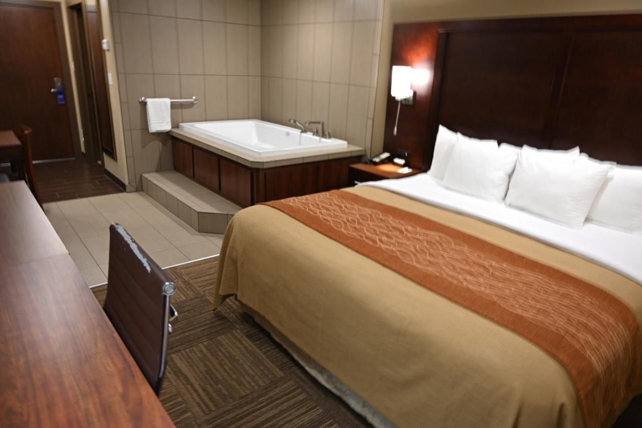 Pulaski Giles Hotel Inn And Suites מראה חיצוני תמונה