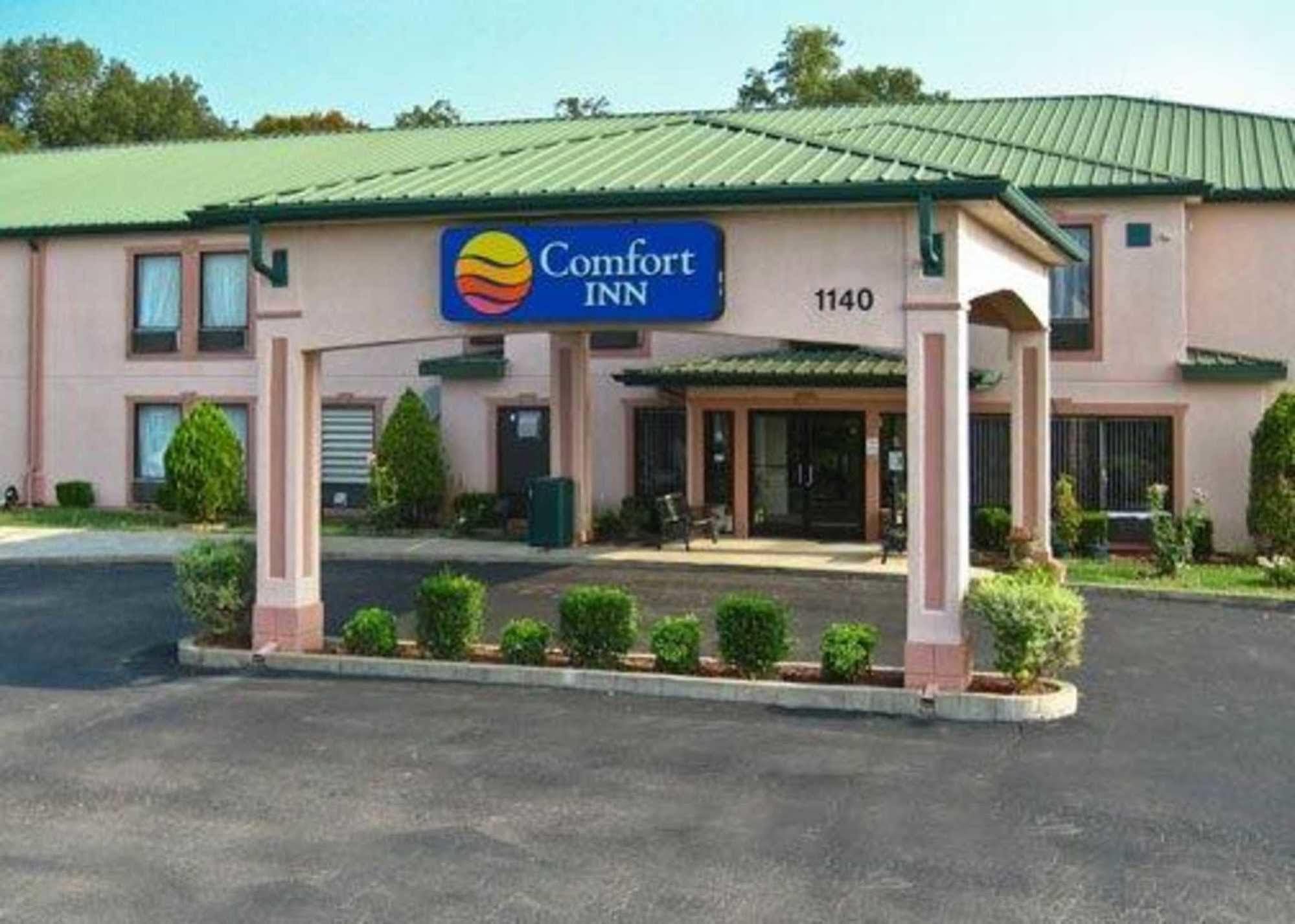 Pulaski Giles Hotel Inn And Suites מראה חיצוני תמונה