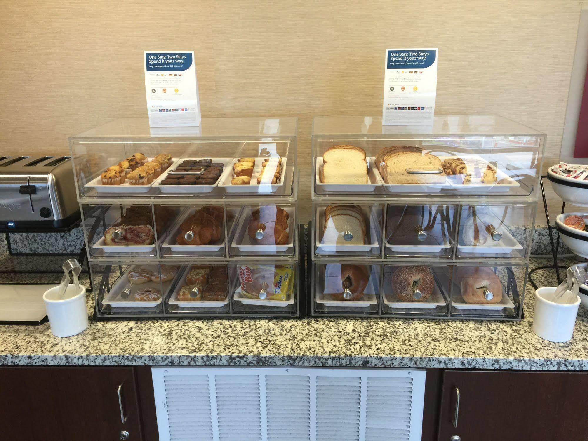 Pulaski Giles Hotel Inn And Suites מראה חיצוני תמונה