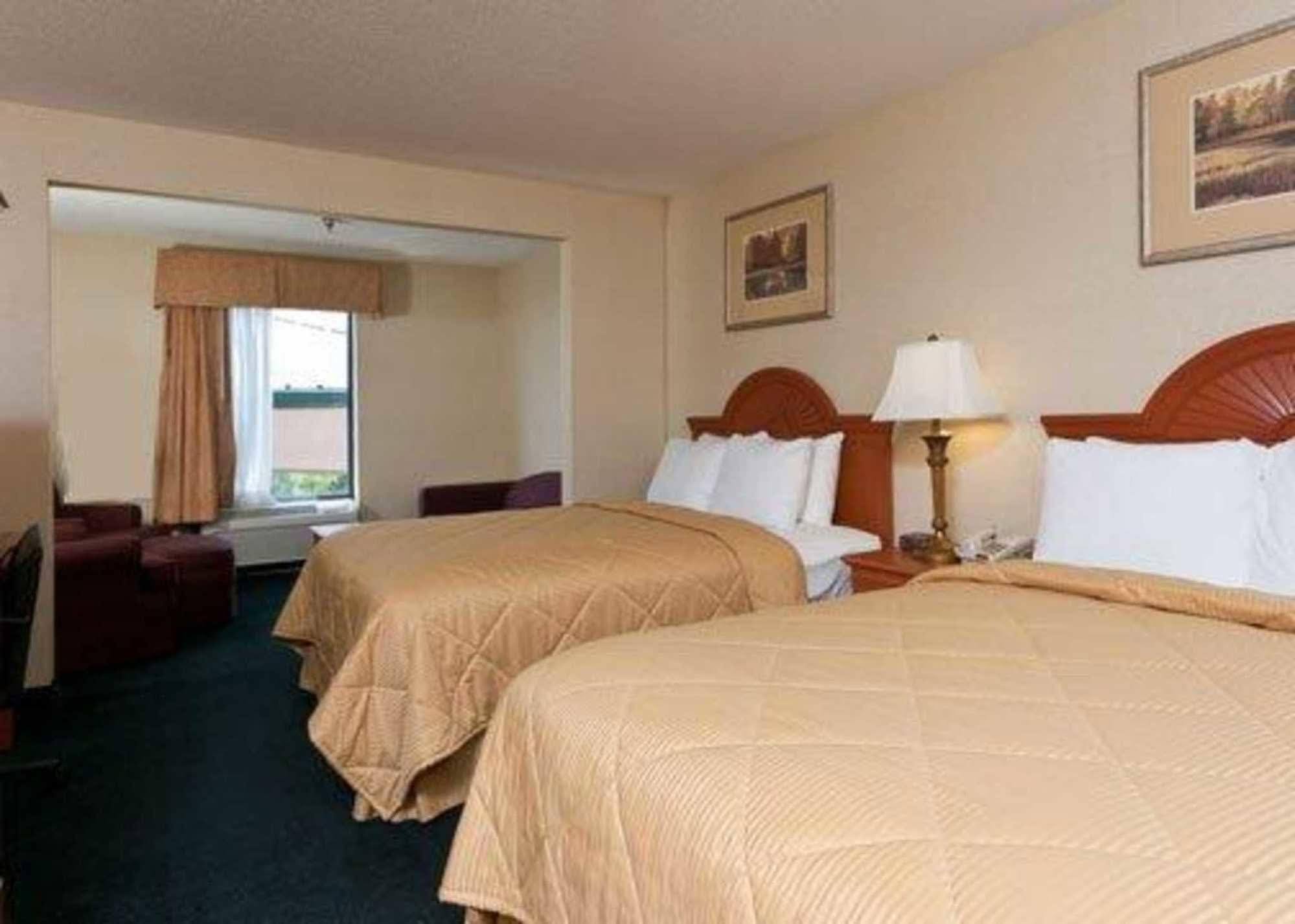Pulaski Giles Hotel Inn And Suites חדר תמונה